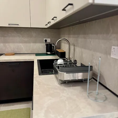 Make Yourself At Home-new And Warm 2br *