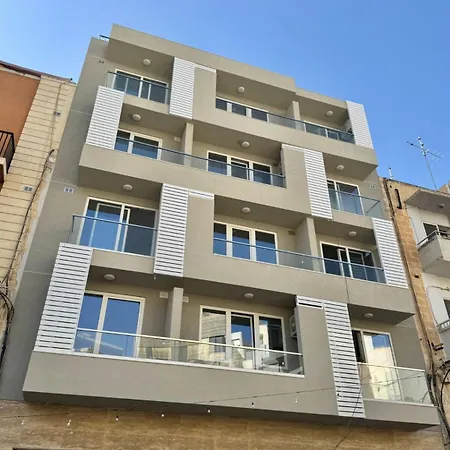 Make Yourself At Home-new And Warm 2br Apartament