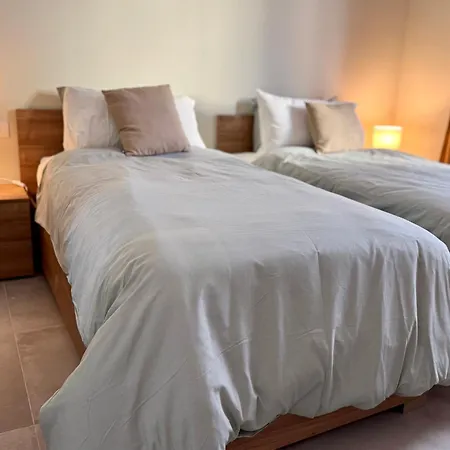 Make Yourself At Home-new And Warm 2br Lägenhet *